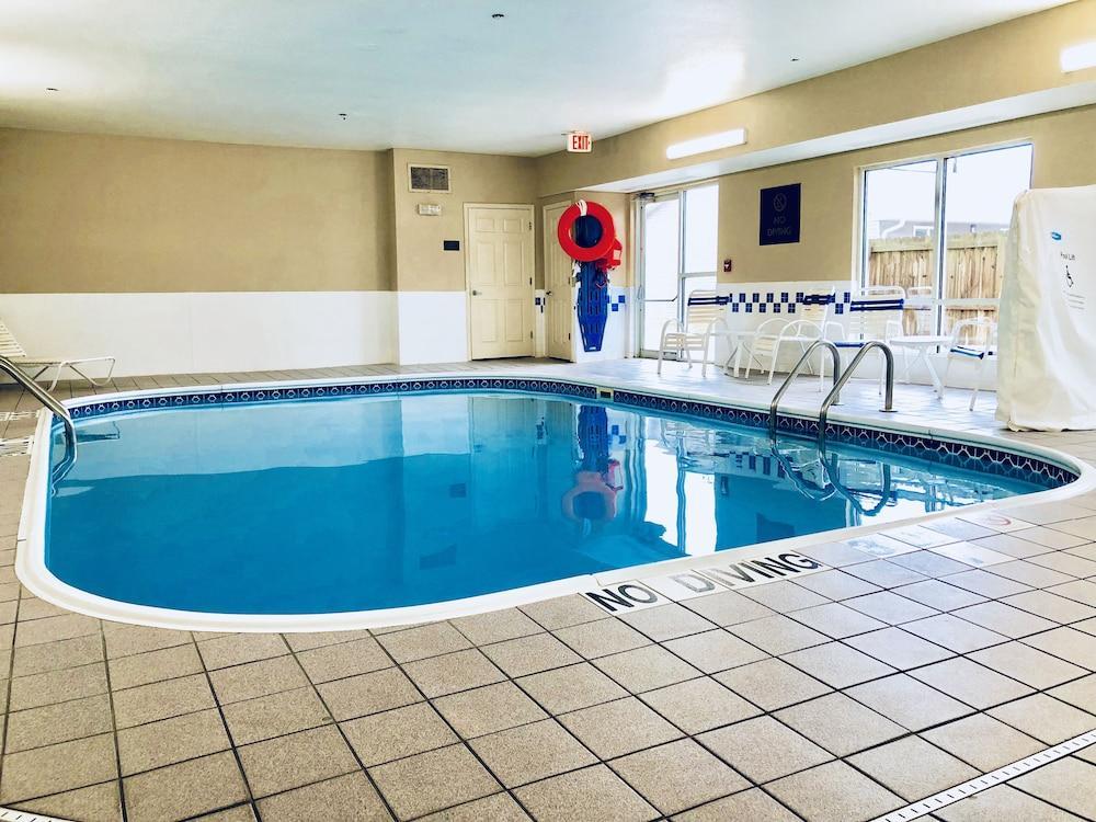 Comfort Suites Terre Haute University Area Eksteriør bilde