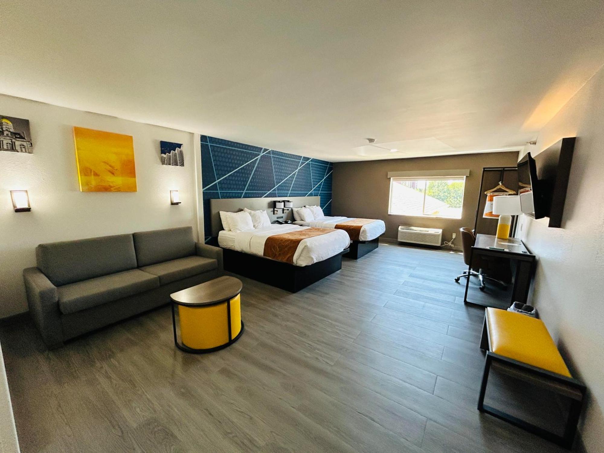 Comfort Suites Terre Haute University Area Eksteriør bilde