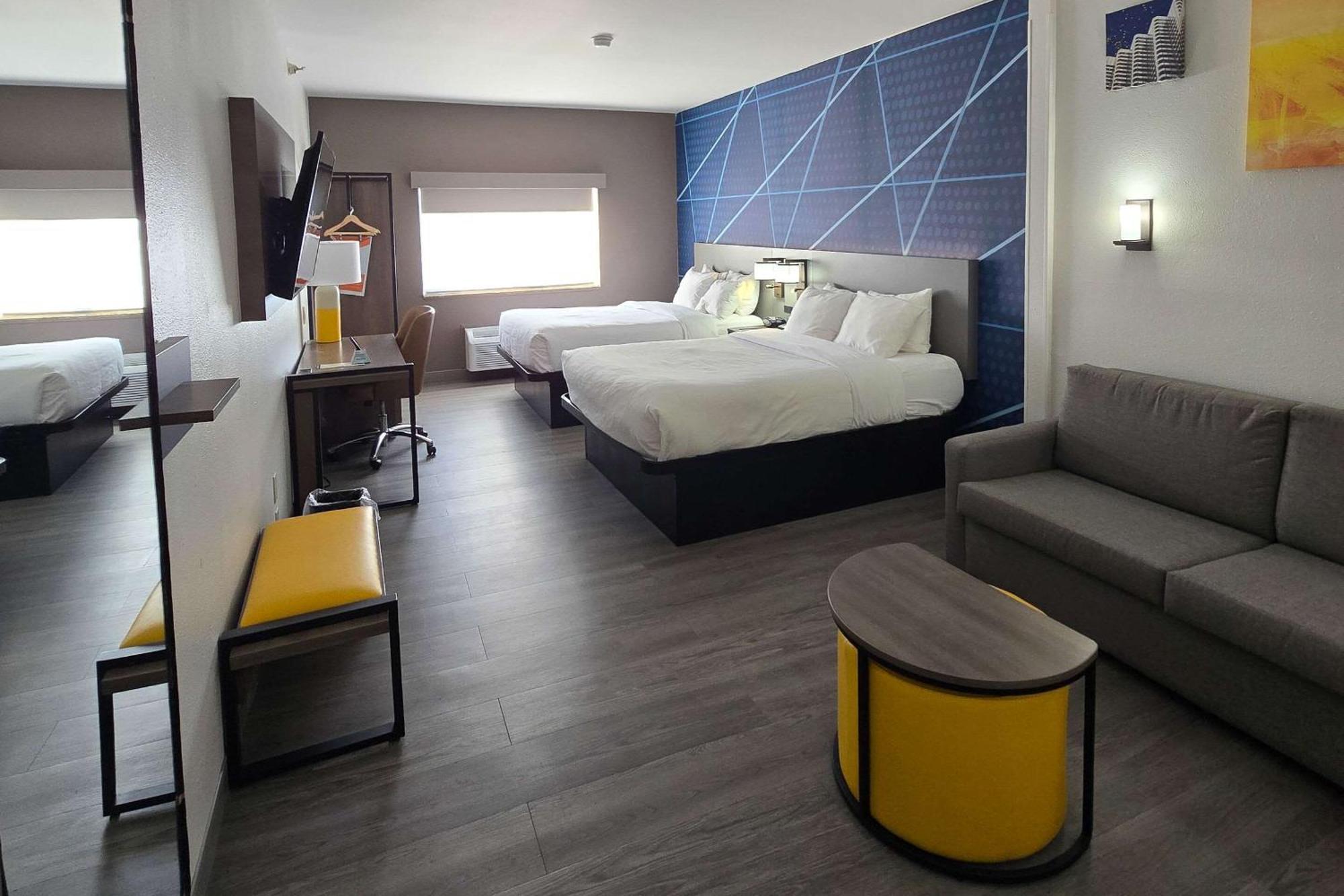Comfort Suites Terre Haute University Area Eksteriør bilde