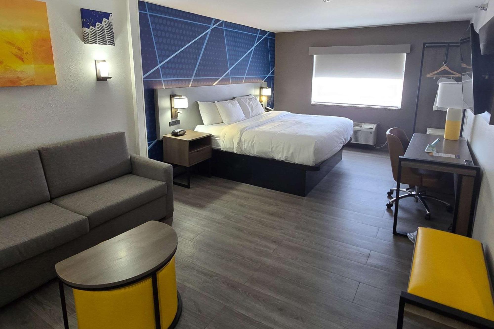 Comfort Suites Terre Haute University Area Eksteriør bilde